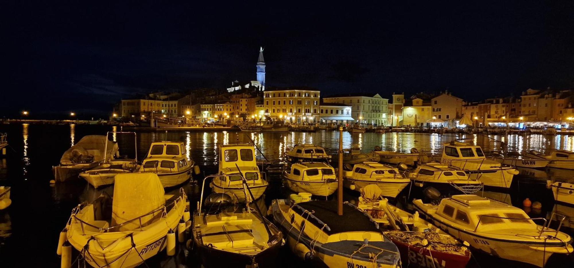 Apartments Fantazija Rovinj Ngoại thất bức ảnh